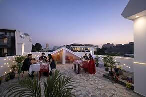 Fabhotel Royal Spark Inn