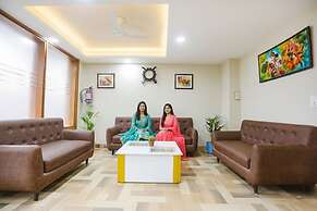 Fabhotel Signature Inn I