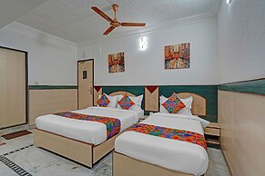 Fabhotel The Black Diamond