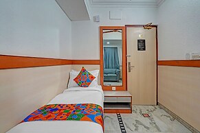 Fabhotel The Black Diamond