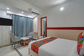 Fabhotel The Black Diamond