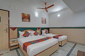 Fabhotel The Black Diamond