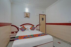 Fabhotel The Black Diamond
