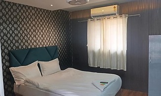 Fabhotel Arya Baner