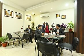 Fabhotel Motisarai