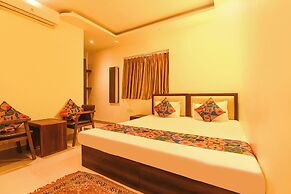 Fabhotel Motisarai