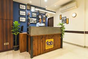Fabhotel Motisarai