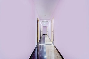 Fabhotel Sahana Residency