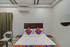Fabhotel White House Leo