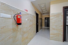 Fabhotel White House Leo
