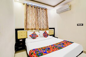Fabhotel Royal Regalia Inn