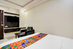 Fabhotel Royal Regalia Inn