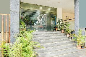 Fabhotel Royal Regalia Inn