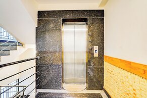 Fabhotel Royal Regalia Inn