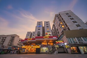 Fabhotel Rajtilak