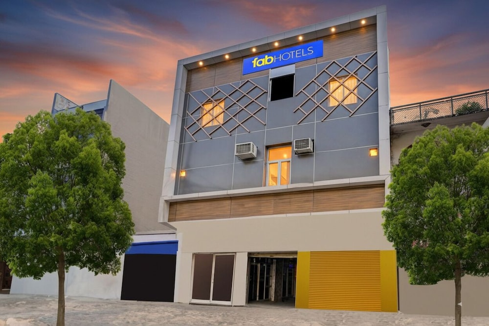 Fabhotel Ratraksh