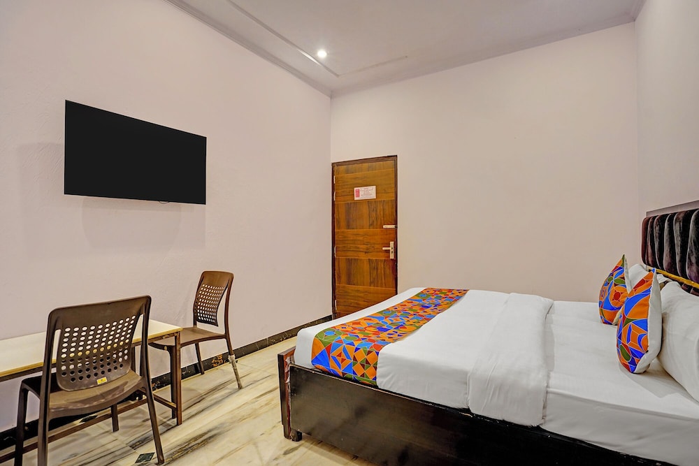 Fabhotel Rn Residency