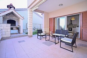 AMI Apartment Strožanac