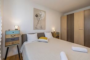 Beachaholic M&G, Luxury Seaside Suites On Znjan