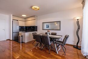 Beachaholic M&G, Luxury Seaside Suites On Znjan