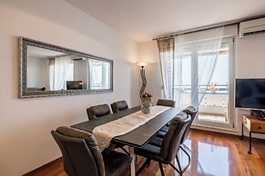 Beachaholic M&G, Luxury Seaside Suites On Znjan