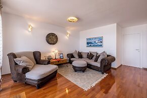 Beachaholic M&G, Luxury Seaside Suites On Znjan