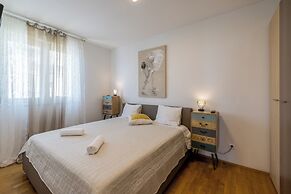 Beachaholic M&G, Luxury Seaside Suites On Znjan