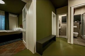 Green, Deluxe Two Bedroom Suite