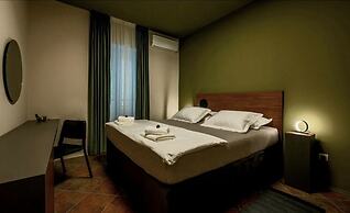 Green, Deluxe Two Bedroom Suite