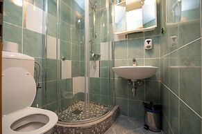 Hill Pool House, Kaštel Kambelovac Retreat