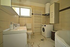Villa Bravic 4*, Nature Home With Pool Near Split
