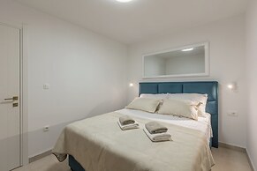Vista Apartments
