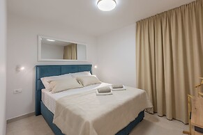Vista Apartments