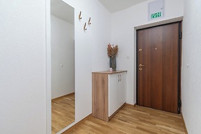 Zozo, Modern Two-Bedroom Suite