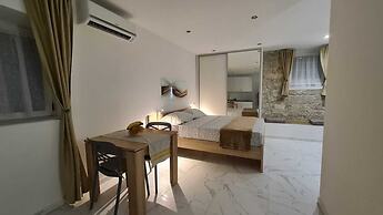 Tales Of Split-100 Meters From The Seafront