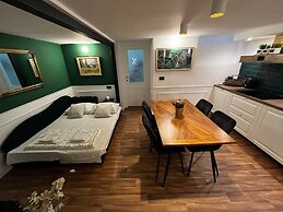 Db Interiors