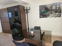 Db Interiors