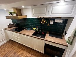 Db Interiors