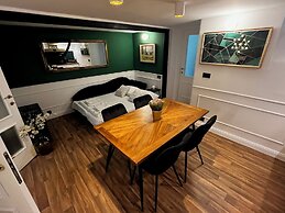 Db Interiors