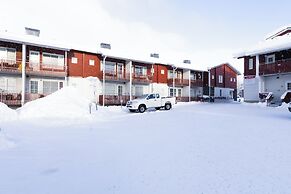 Modern 1BR Apartment next to Ski Slopes