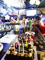 Nana's Bar & Hotel