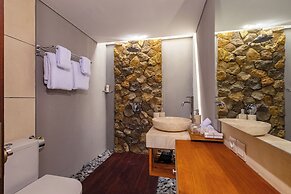 Aragreen Berawa Villa