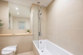 Modern 2-Bed flat in Mill hill Park