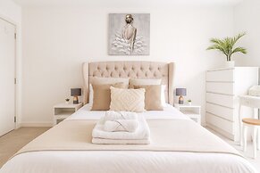 Modern 2-Bed flat in Mill hill Park