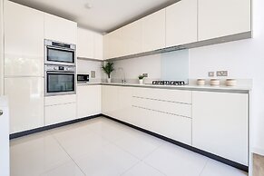 Modern 2-Bed flat in Mill hill Park