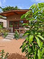 Emirishoi Cottages & Garden Bistro