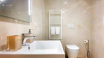 Aura Vatican Suite