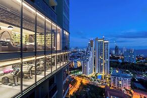 35th Floor Sea View Beauty
