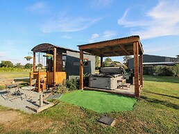 Sharon's Shepherd Hut