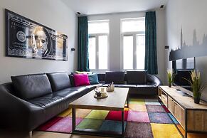 Modern Antwerp Getaway App - Heart d Anvers